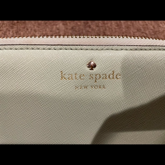 Kate Spade wallet - Picture 2 of 3